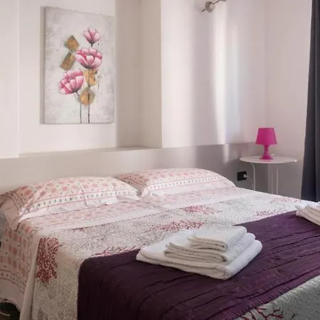 House Apartment *